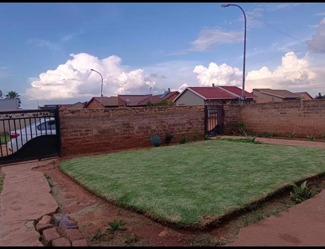 2 BEDROOM HOUSE FOR SALE IN LAKESIDE